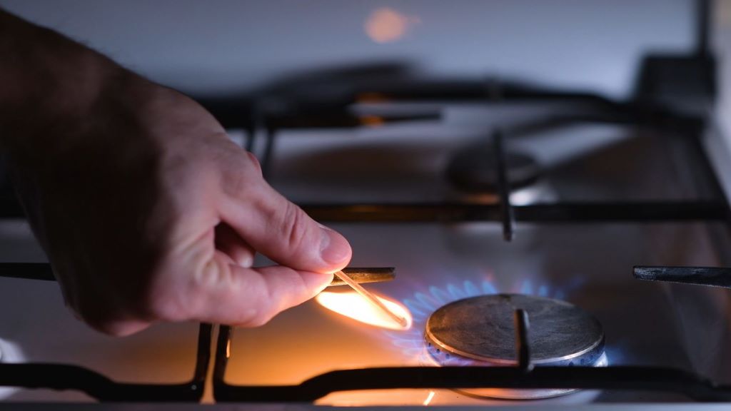 What is the gas stove debate about